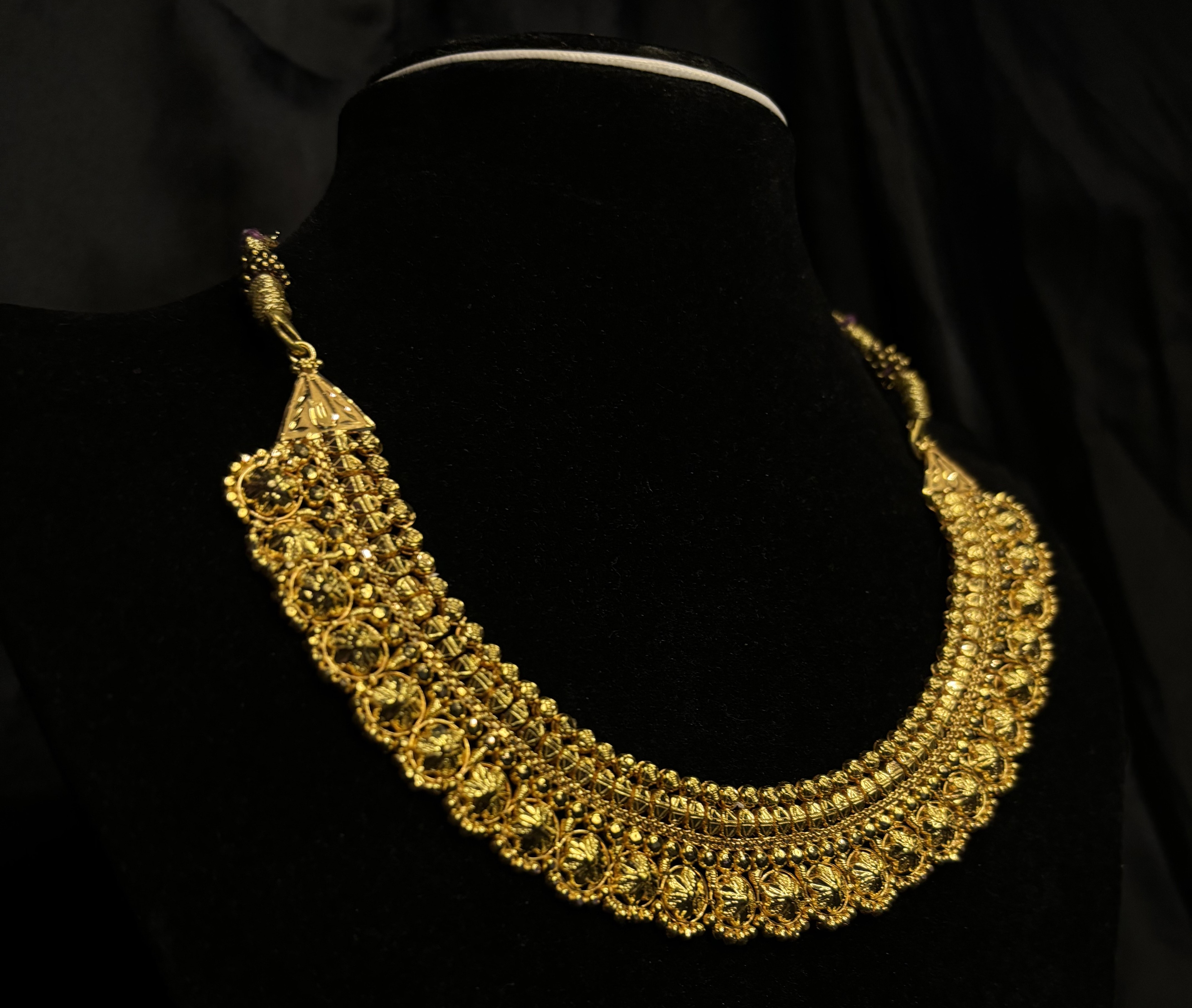 Gold Necklace Collection